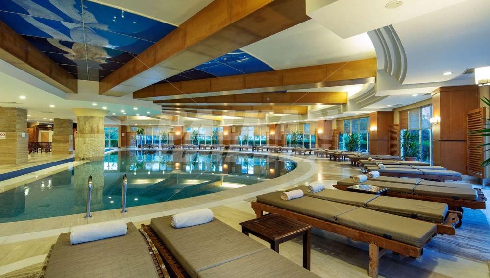 почивка в Crystal Admiral Resort