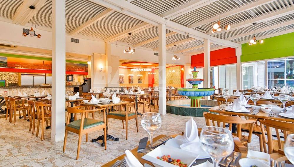 почивка в Crystal Admiral Resort