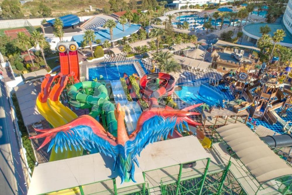 почивка в Crystal Admiral Resort