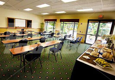 почивка в Courtyard by Marriott Fort Lauderdale East