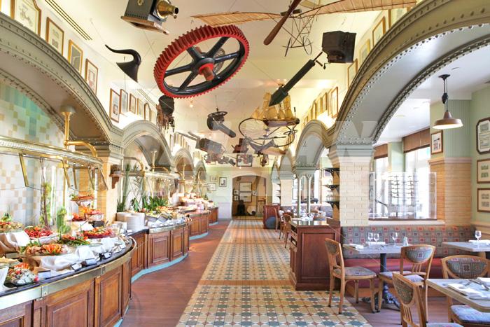 почивка в Disneyland Hotel