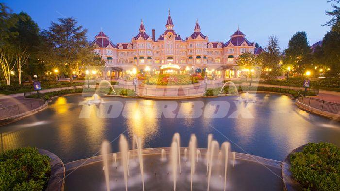 почивка в Disneyland Hotel