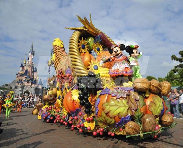 почивка в Disneyland Hotel