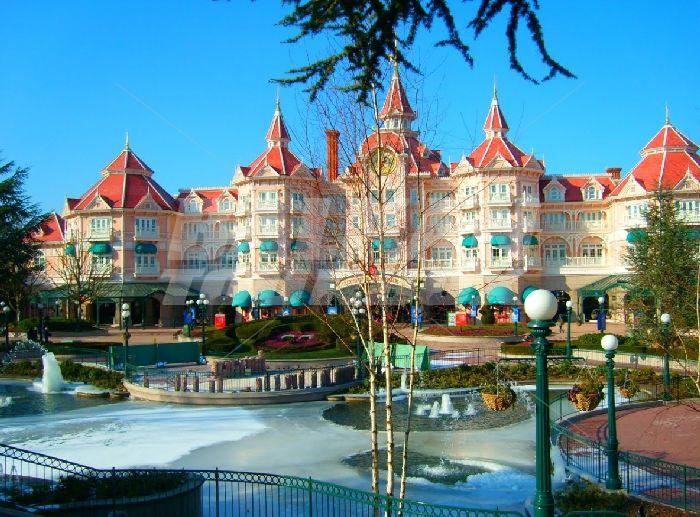 почивка в Disneyland Hotel