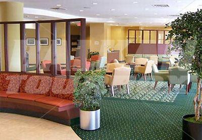 почивка в Courtyard Winchester Medical Center