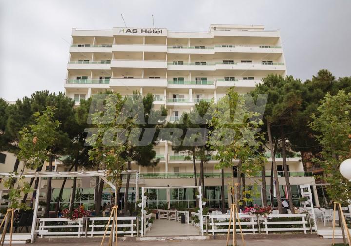 holiday in Albanian Star