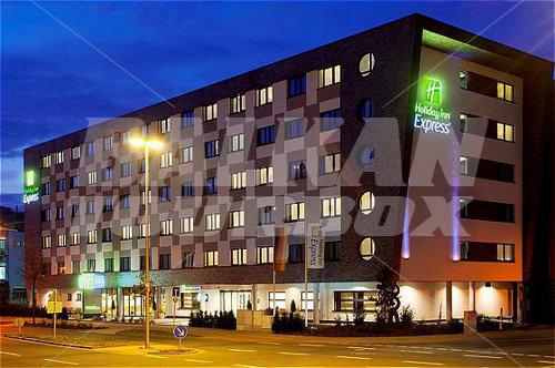 почивка в  Holiday Inn Express Bremen Airport