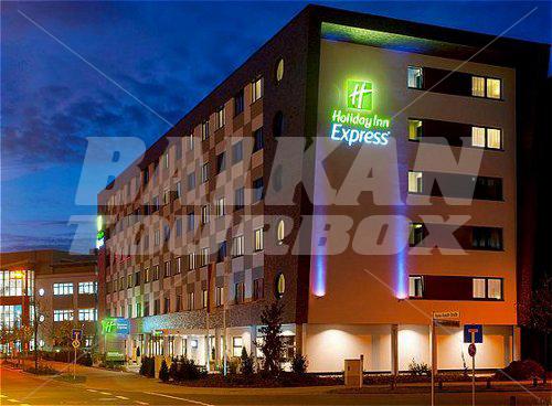 почивка в Holiday Inn Express Bremen Airport