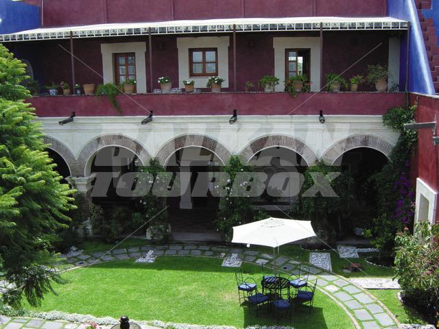 почивка в La Quinta Luna - Boutique hotel