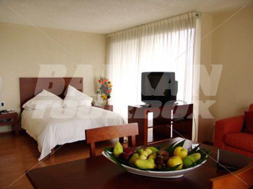почивка в San Marino Suites