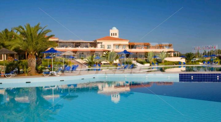 holiday in Pilot Beach Resort