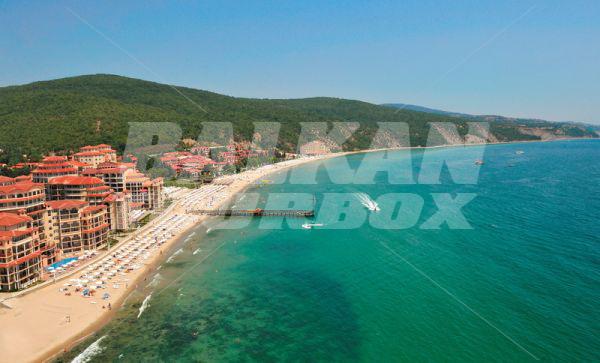 holiday in Elenite Holiday Village