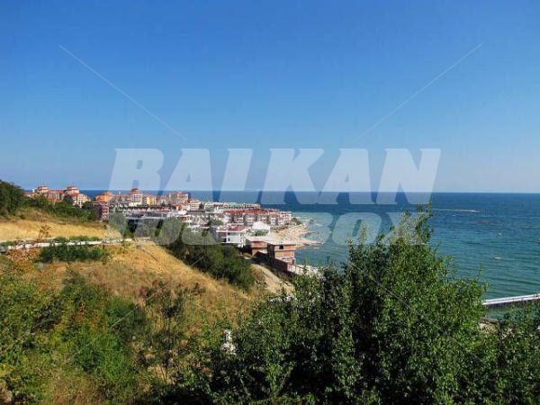 holiday in Elenite Holiday Village
