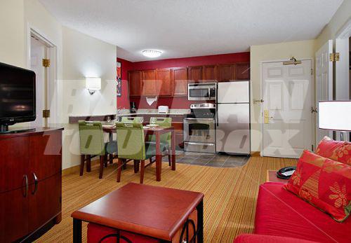 почивка в Residence Inn by Marriott Tampa North/I-75 Fletcher