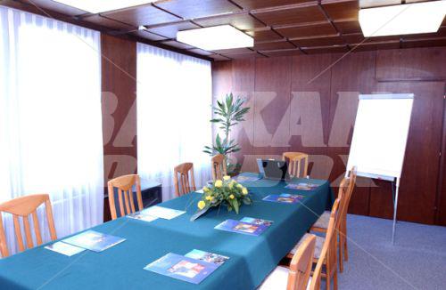holiday in I Hotel