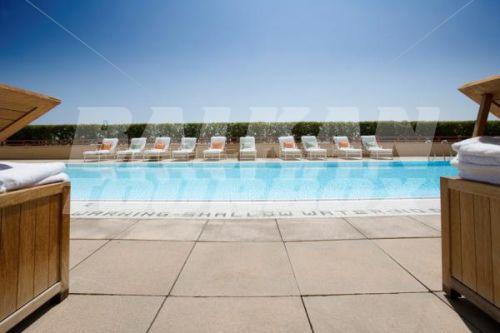 почивка в Intercontinental Century City