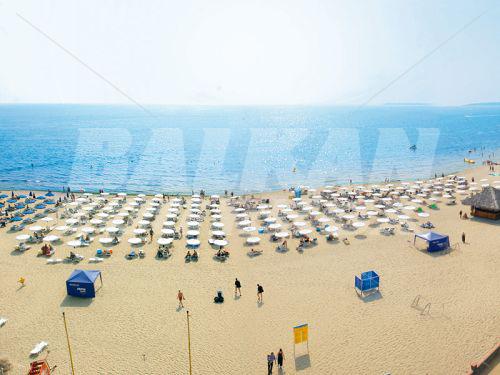holiday in Mena Palas