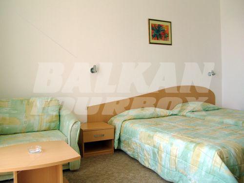 holiday in Mena Palas