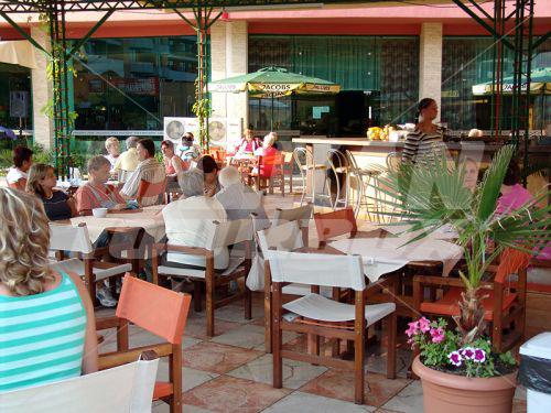 holiday in Mena Palas