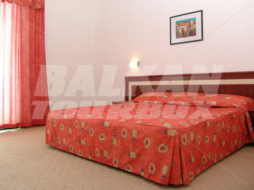 holiday in Mena Palas