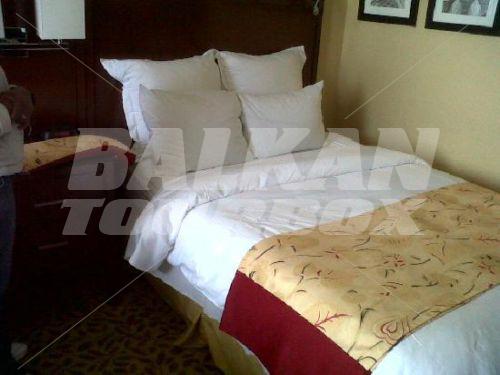 почивка в New York LaGuardia Airport Marriott