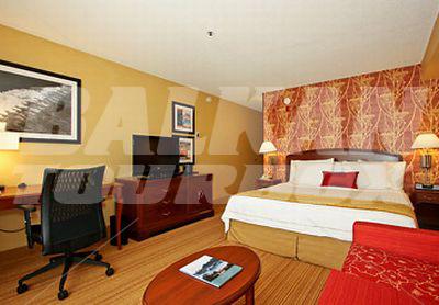 почивка в Courtyard by Marriott Palo Alto Los Altos