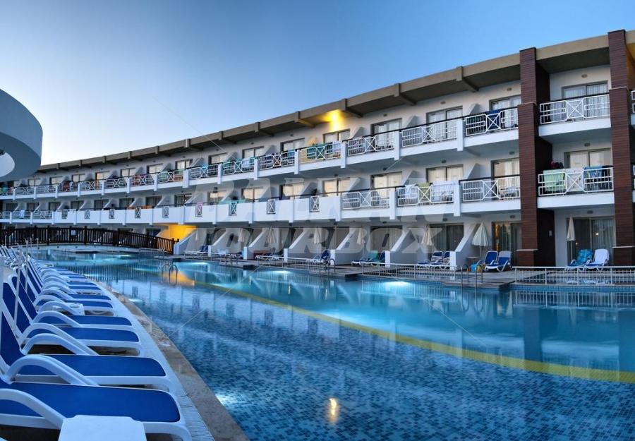 почивка в Ephesia Holiday Beach Club