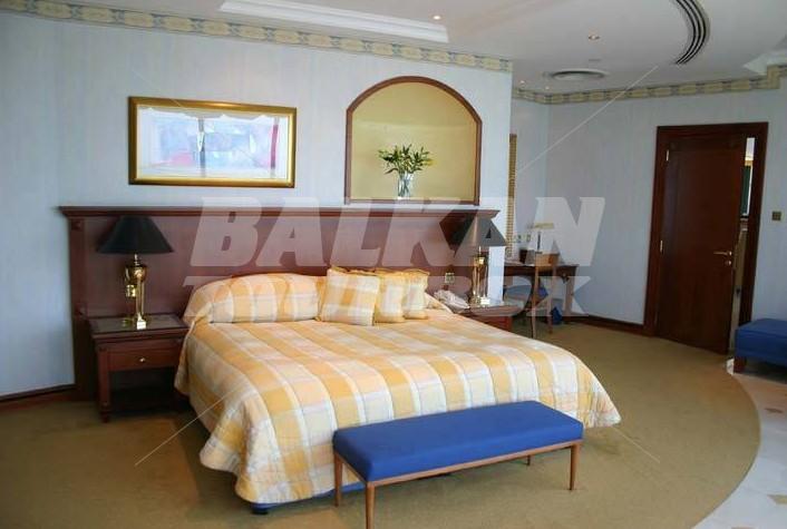 почивка в Le Meridien Mina Seyahi