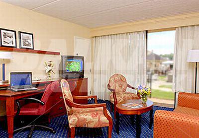 почивка в Courtyard by Marriott Miami Airport West/Doral