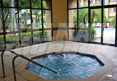 почивка в Courtyard by Marriott Miami Airport West/Doral