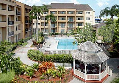почивка в Courtyard by Marriott Miami Airport West/Doral