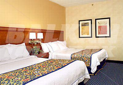 почивка в Courtyard by Marriott Miami Airport West/Doral