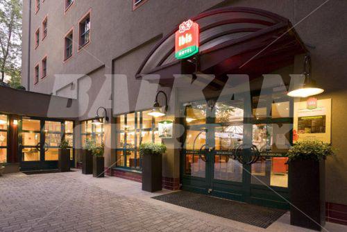 почивка в Ibis Heroes' Square Budapest