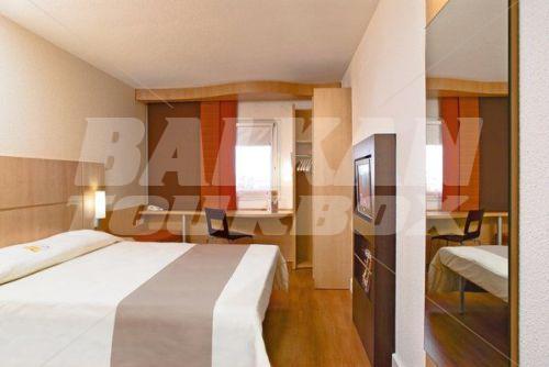 почивка в Ibis Heroes' Square Budapest