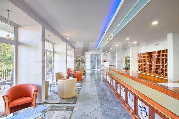holiday in Mimosa - Maslinica Resort