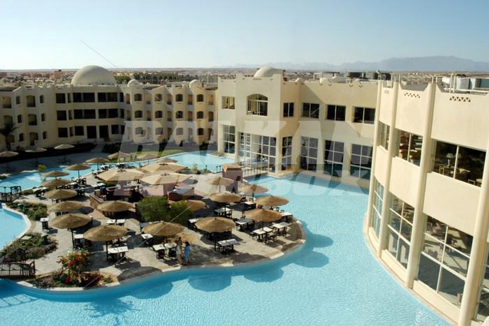 holiday in Tia Heights Makadi Bay