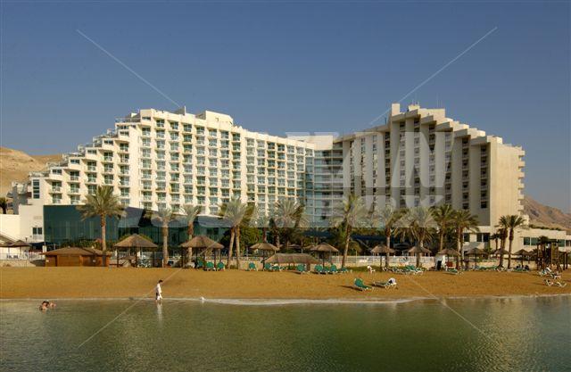 почивка в  Leonardo Club