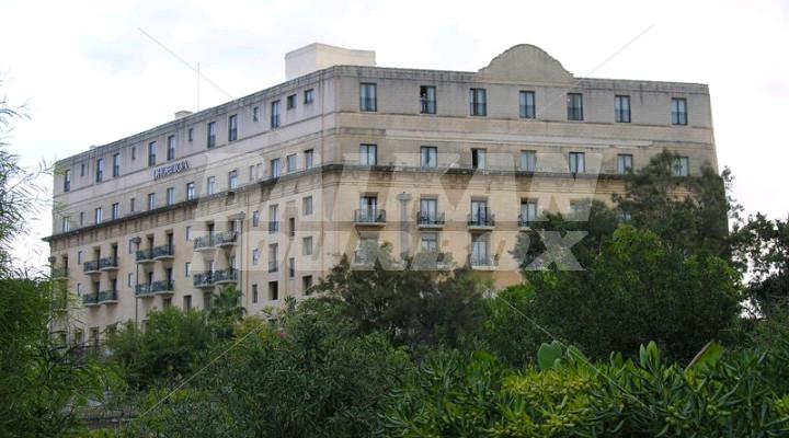 почивка в  Phoenicia Hotel Malta
