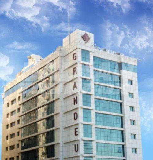 почивка в  Grandeur