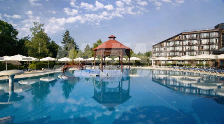 holiday in Ajda