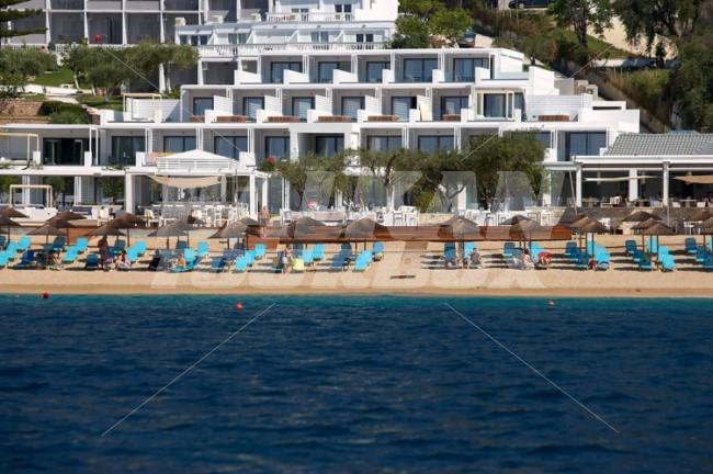 holiday in Lichnos Beach Hotel and Suites