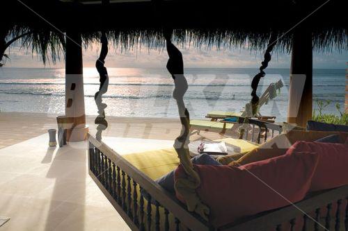 почивка в Naladhu Maldives