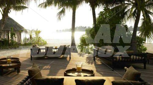 почивка в Naladhu Maldives