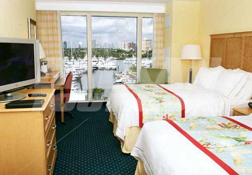 почивка в Courtyard by Marriott Fort Lauderdale Beach