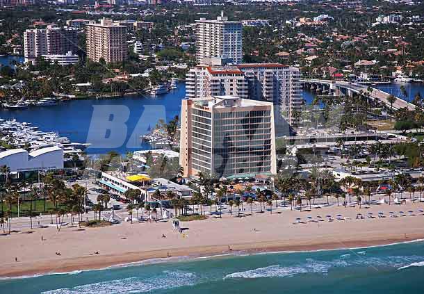 почивка в  Courtyard by Marriott Fort Lauderdale Beach